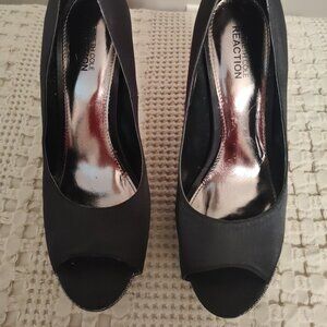 Kenneth Cole Reaction Last Hour Glitter Peep Toe Heels